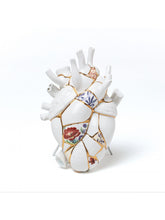 Cargar imagen en el visor de la galería, Love in Bloom Kintsugi