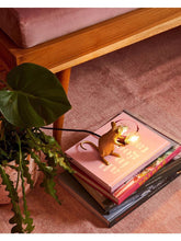 Cargar imagen en el visor de la galería, Mouse gold lamp sitting