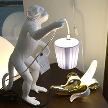 Cargar imagen en el visor de la galería, Banana lamp huey